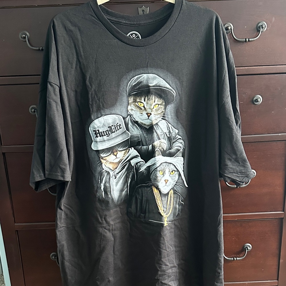 DOM “Hug Life”Graphic T-Shirt